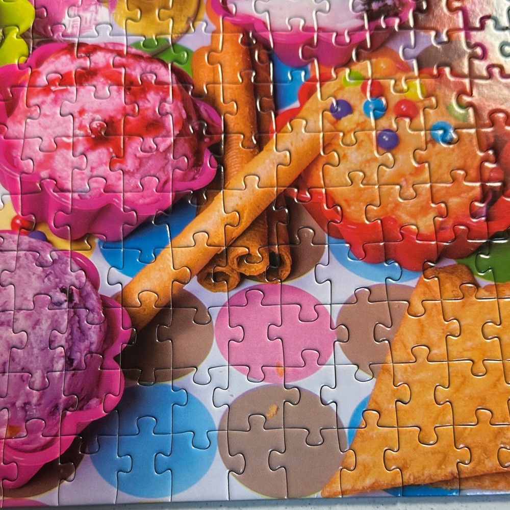 Kodak Vibrant Ice-cream Puzzle with Assorted Colors 27”x20” 1,000 pieces - Picture 8 of 13